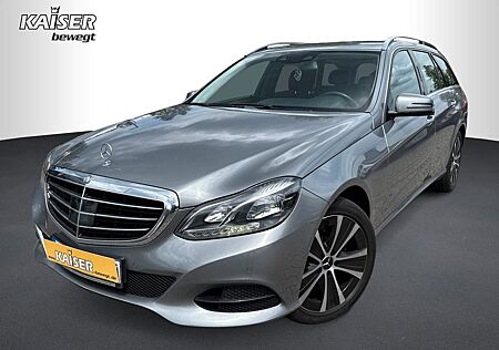 Mercedes-Benz E 220 E -Klasse T-Modell+NAVI+SH+PARKASSIST