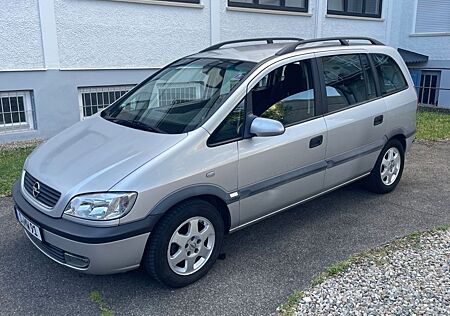 Opel Zafira 1.8 16V Elegance Elegance