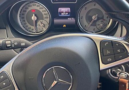 Mercedes-Benz CLA 200 Shooting Brake CLA 200 d AMG Line Sh...