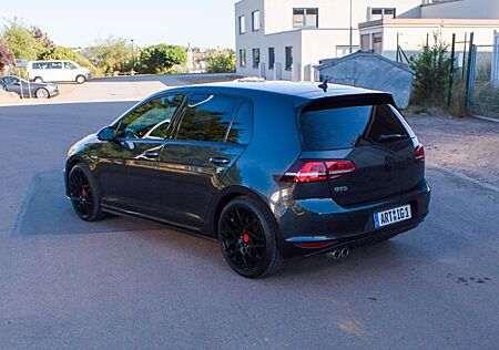 VW Golf Volkswagen 2.0 TDI DSG BMT GTD GTD