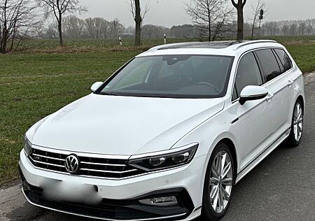 VW Passat Volkswagen 2.0 TDI SCR 140kW DSG Elegance 3xR-Line P
