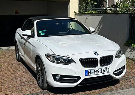 BMW 220i Cabrio Sport Line Sport Line