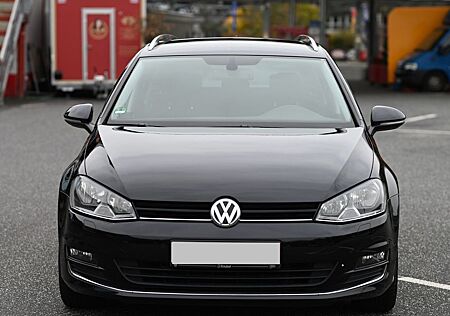 VW Golf Volkswagen Variant 1.4 TSI 125 PS BMT Lounge gepflegt