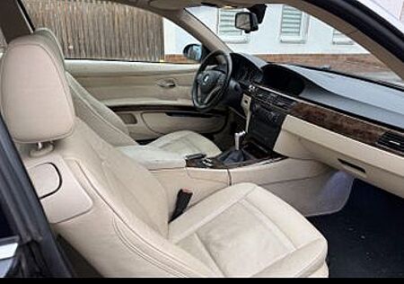 BMW 325i Coupé -
