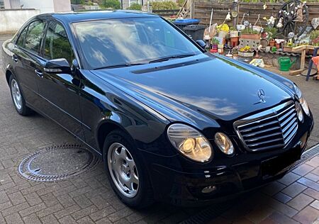 Mercedes-Benz E 200 KOMPRESSOR, Rückfahrkamera, Sitzheizung