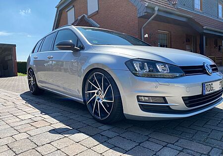 VW Golf Volkswagen 1.6 TDI BlueMotion Comfortline Variant ...