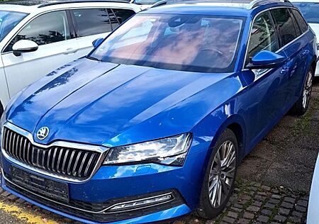 Skoda Superb Combi Style 2.0TDI DSG/Virtual/LED/13200n
