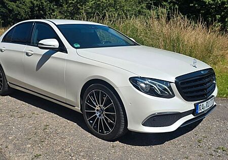 Mercedes-Benz E 220 d EXCLUSIVE Autom. EXCLUSIVE