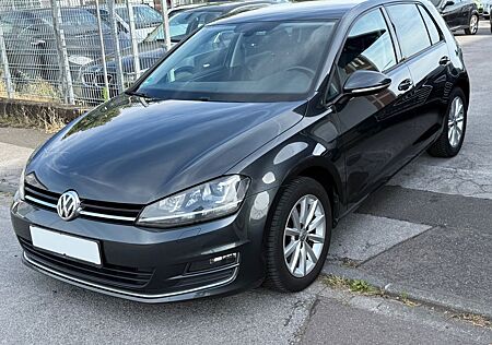 VW Golf Volkswagen VII Lim. Allstar BMT*Bi-XENON*SCHECKHEFT*
