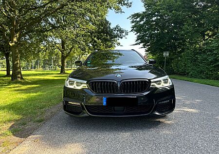 BMW 530d xDrive Touring M Paket Pano Sitzbe Scheckhe