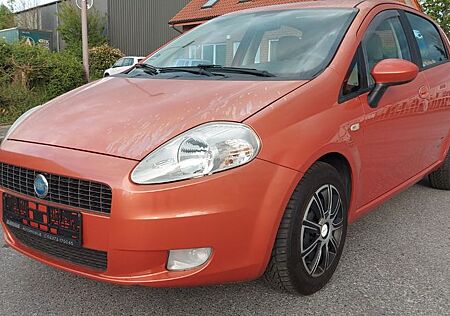 Fiat Grande Punto 1.4 16V Dynamic*Tüv Neu*Klimaauto..