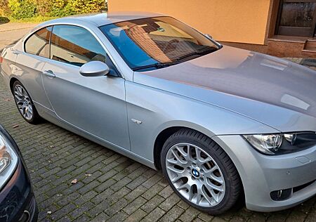 BMW 330i Coupé -