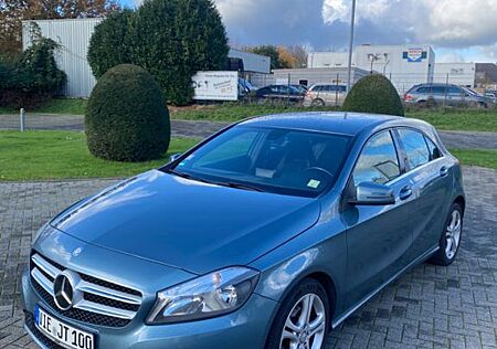 Mercedes-Benz A 180 -