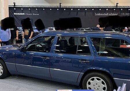 Mercedes-Benz E 320