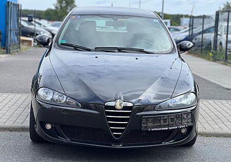 Alfa Romeo 147 1.6 TS Impression 1.Hand/Tüv Neu/105PS