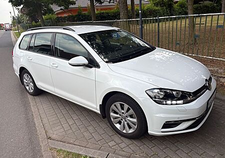 VW Golf Volkswagen 1.0 TSI OPF UNITED Variant UNITED
