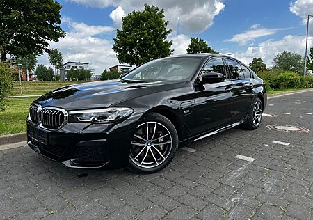 BMW 530e M Sport eSHD HUD LED KAM
