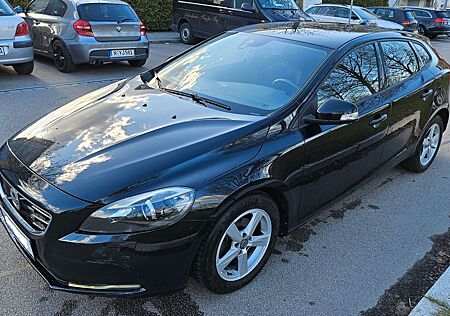 Volvo V40 D2 YOU! YOU!
