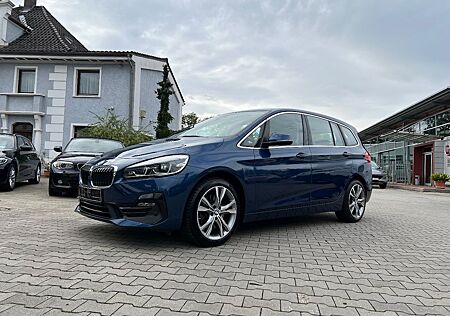 BMW 2er 220d Gran Tourer xDrive Sport Line *LED Navi HUD