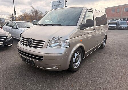 VW T5 Transporter Volkswagen Bus Shuttle