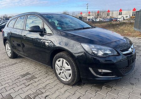 Opel Astra J Sports Tour/Facelift/Navi/Sitzh/Tüv Neu/