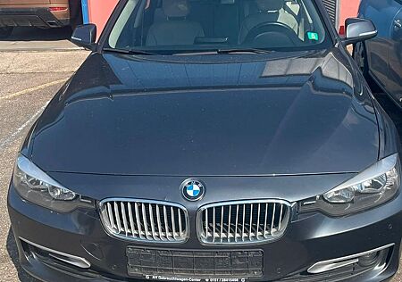 BMW 320d EfficientD. Ed. Touring Modern Line Mod...