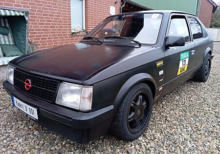 Opel Kadett D mit 8V GSI Motor und Irmscher Tuning