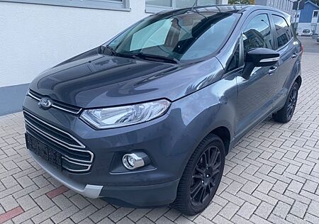 Ford EcoSport Titanium. Navi.