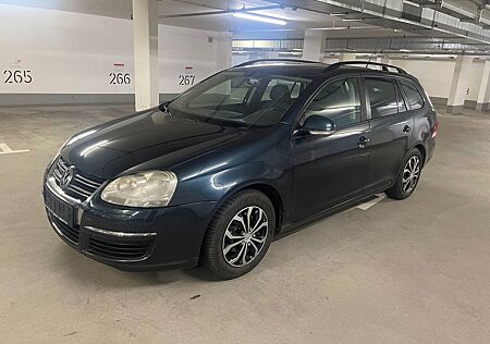 VW Golf Volkswagen 1.6 Variant - Für den Export (Rost)