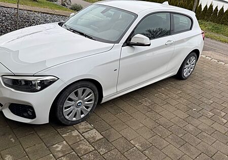 BMW 120i Sport Line A Sport Line