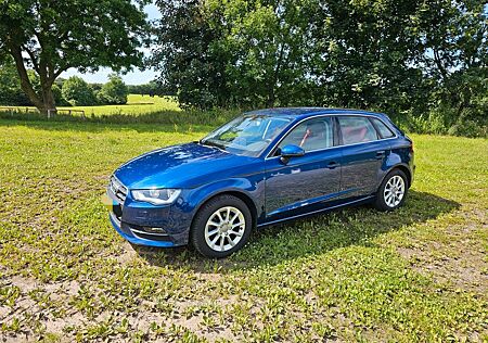 Audi A3 1.2 TFSI Attraction Sportback Attraction