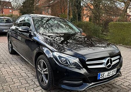 Mercedes-Benz C 200 Pano. Ambiente. 4Zonen. Temp. 8 Reifen.TÜV