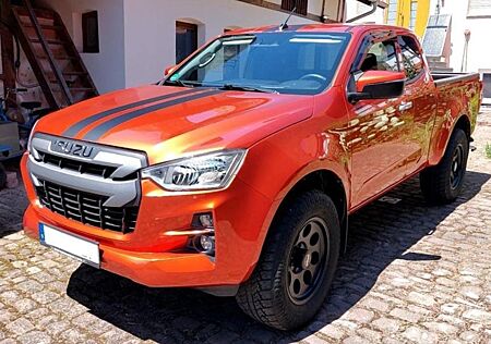 Isuzu D-Max Space Cap Aut.LS+ACC+AHK+Breitreifen+Ladew