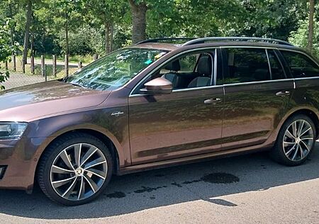 Skoda Octavia 2.0 TDI DSG 4x4 L&K Combi L&K