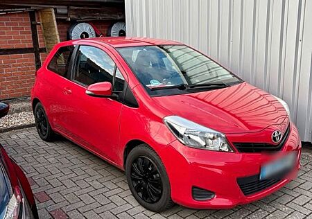 Toyota Yaris 1,0-l-Dual-VVT-i -