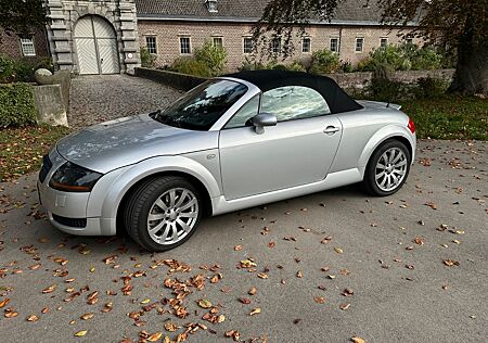 Audi TT Roadster 1.8T quattro 225PS BOSE Verdeck neu