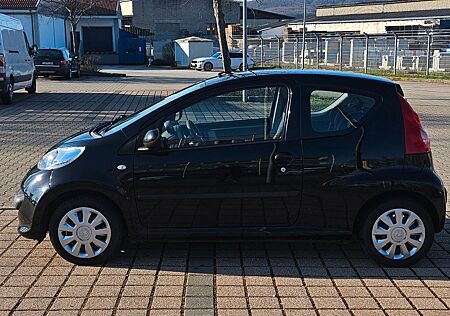 Peugeot 107 | sehr sparsam & fährt sehr gut !!