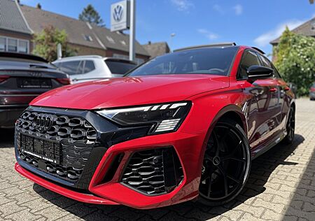 Audi RS3 RS 3 Sportback 4JGar,B&O,PANO,Leder,280,Magnetic