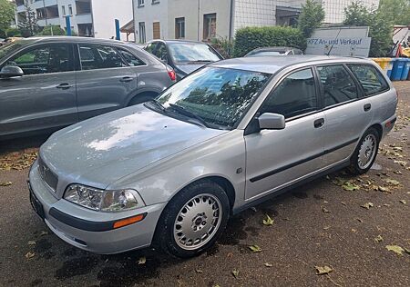Volvo V40 1.8++Automatik+Klima+TeilLederä