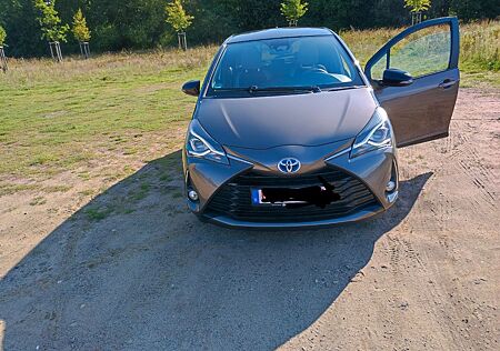 Toyota Yaris 1.5-l-VVT-i Hybrid CVT Style Selection
