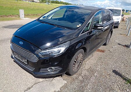 Ford S-Max Titanium