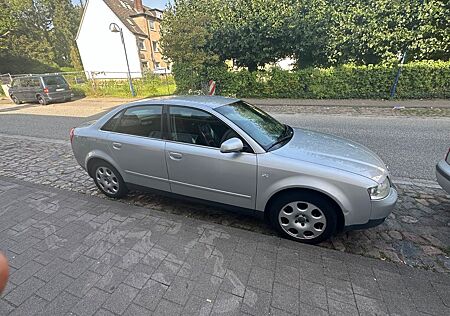 Audi A4 1.6 , Kein TÜV ( im Rumänien angemeldet)