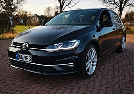 VW Golf Volkswagen 1.5 TSI ACT OPF DSG, 18 Zoll R-Line