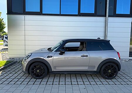 Mini Cooper SE Electric Collektion Leder/Navi/LED