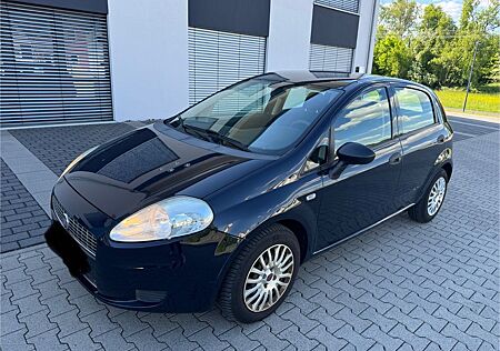 Fiat Punto 1.2 8V Actual*KLIMA*PDC*CITY*TÜV: 09.2026