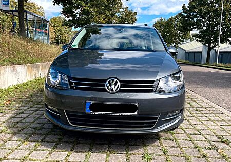 VW Sharan Volkswagen Sharan2.0 TDI*DSG*7Sitz*E-Türen*AHK*PANO*BMT*130