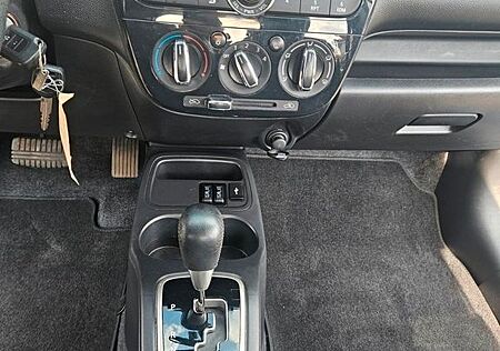 Mitsubishi Space Star Top Automatik