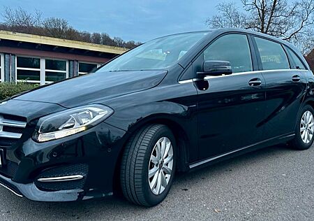 Mercedes-Benz B 180 , sehr gepflegt, aus Nachlass, wenig km