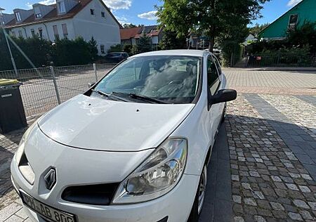 Renault Clio Authentique 1.2 16V 55kW Authentique