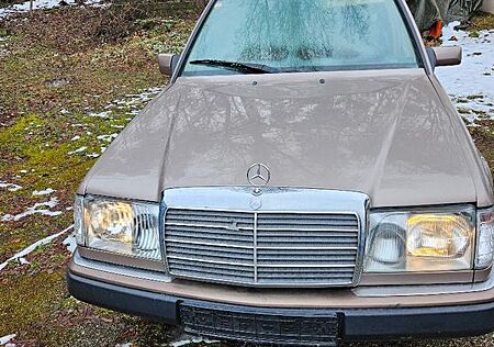 Mercedes-Benz 220 W124 TE Top Zustand Sammler